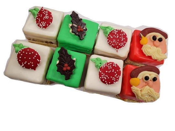 Cake petit fours Kerst&nbsp;8 stuks