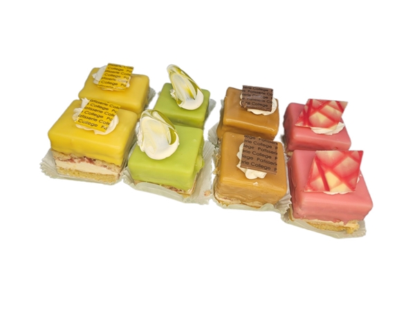 Cake petit four&nbsp;8 stuks