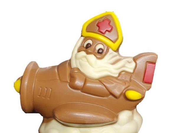 Sint in vliegtuig holfiguur
